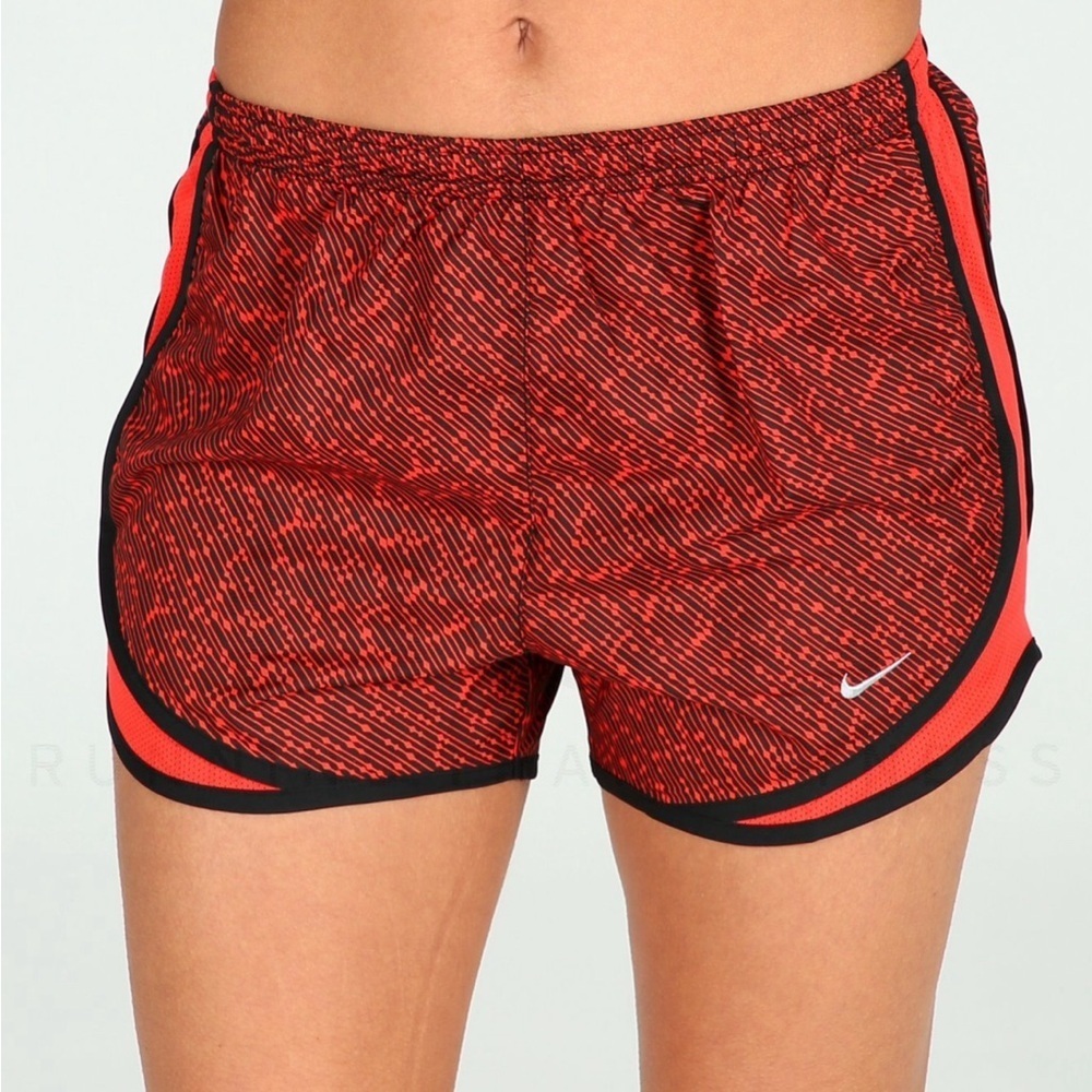Nike‎ Meteor Temp black  & red lined running shorts w/embroidered logo. Sz-S. Z7